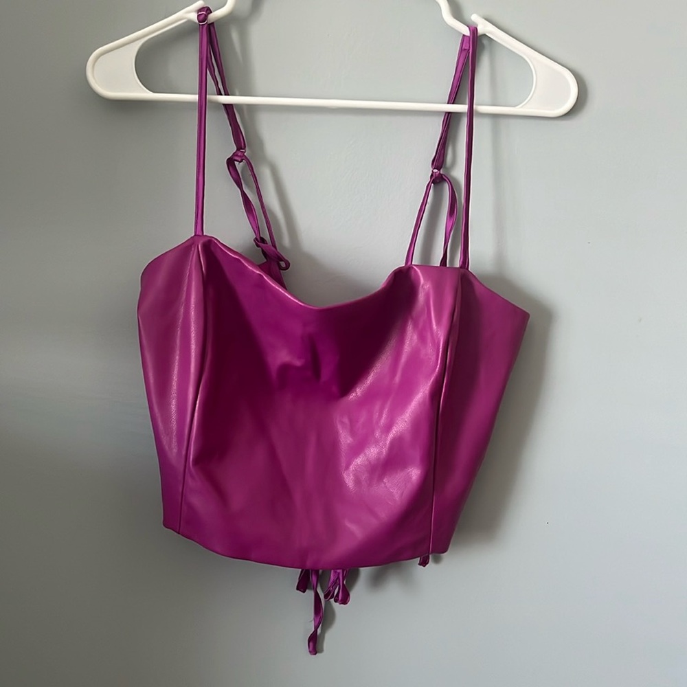 Haut Straight Neck Apron PU Cami